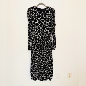 Ann Taylor Black and Cream Long Sleeve Dress